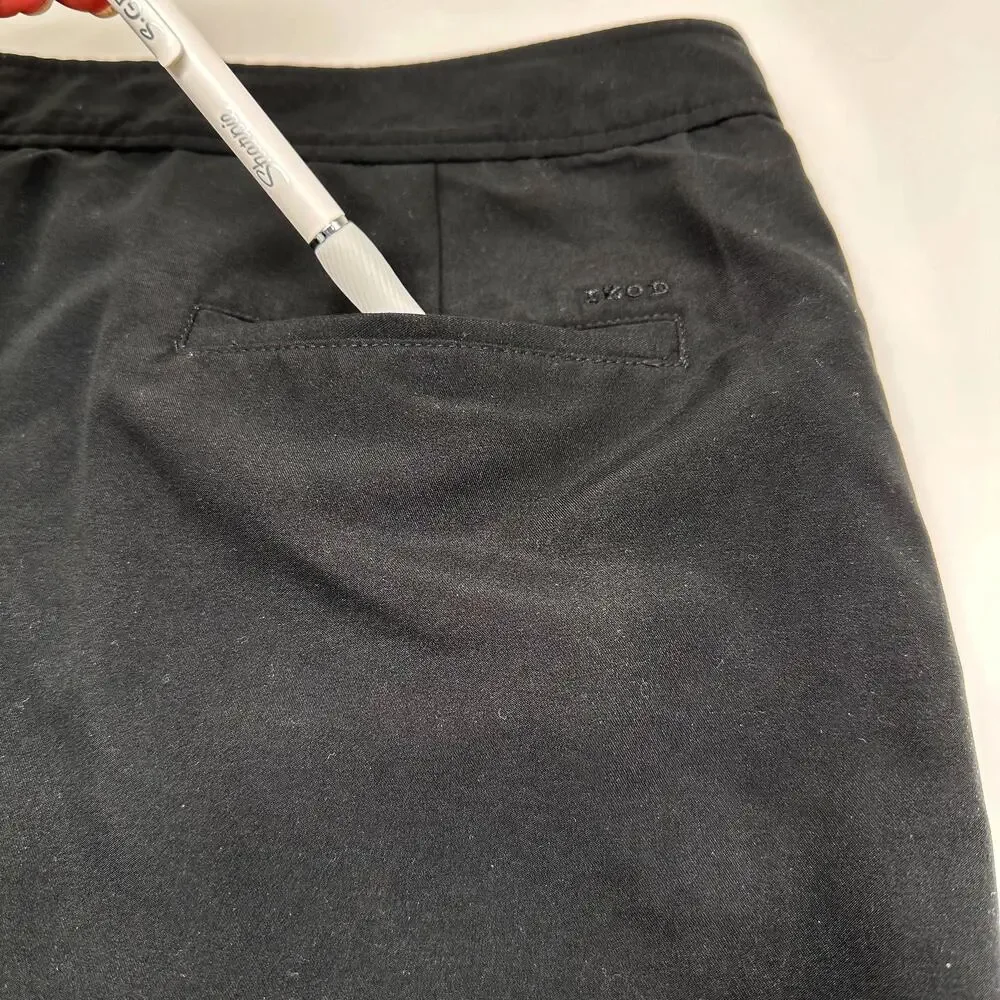 IZOD Black Golf Skort Women's Size 12 - Picture 6 of 10